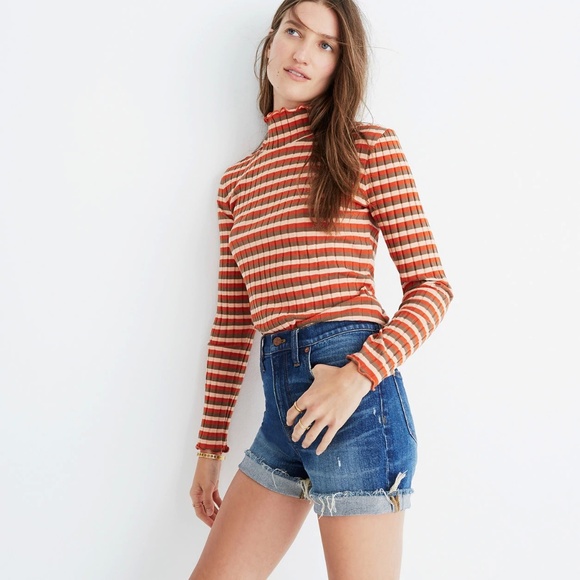 High-rise Denim Boyshorts in Glenoaks Wash - Picture 2 of 4